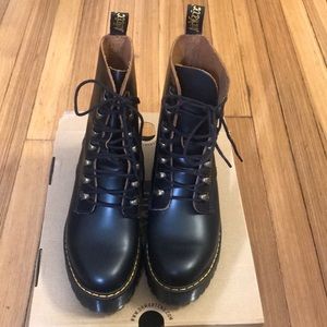 Dr Martens Leona Black Boots (US SIZE 7)